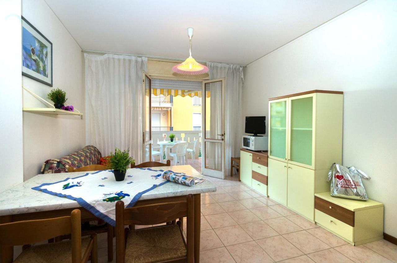 Condominio Perseo Mare Bibione Exterior foto